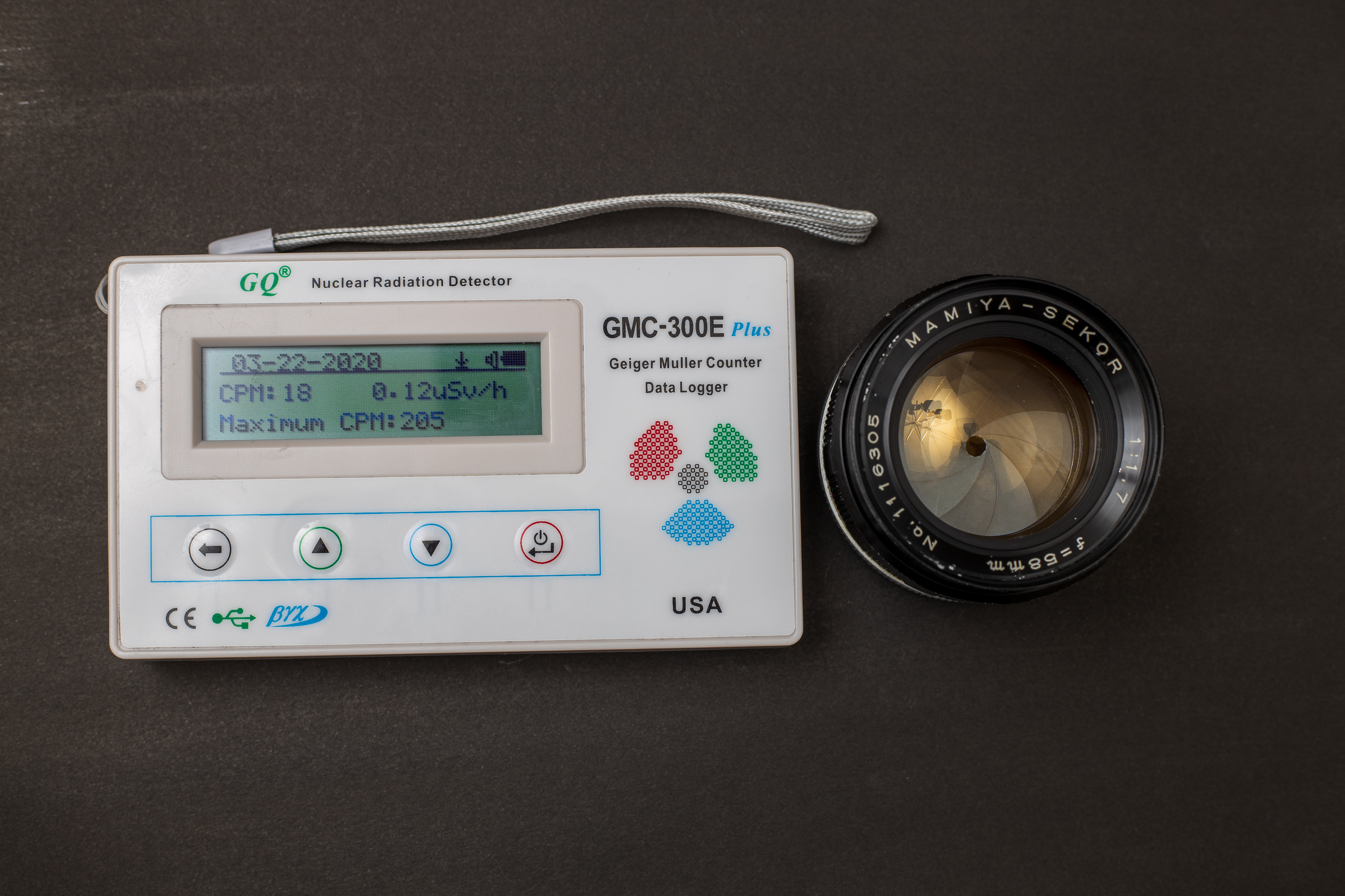 Reading 0.12 uSv/h for the side of lens